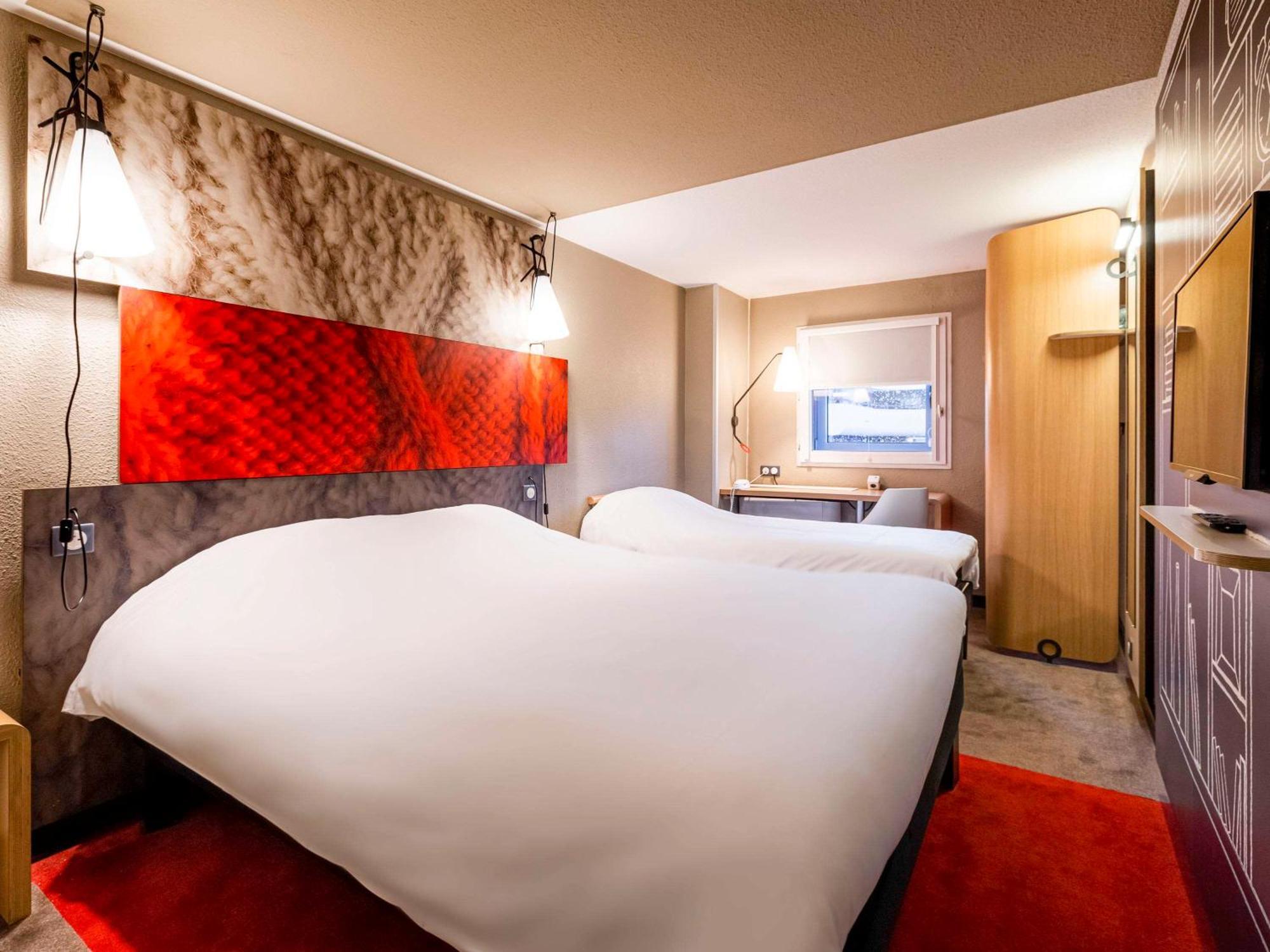 Ibis Bordeaux Centre Meriadeck Esterno foto