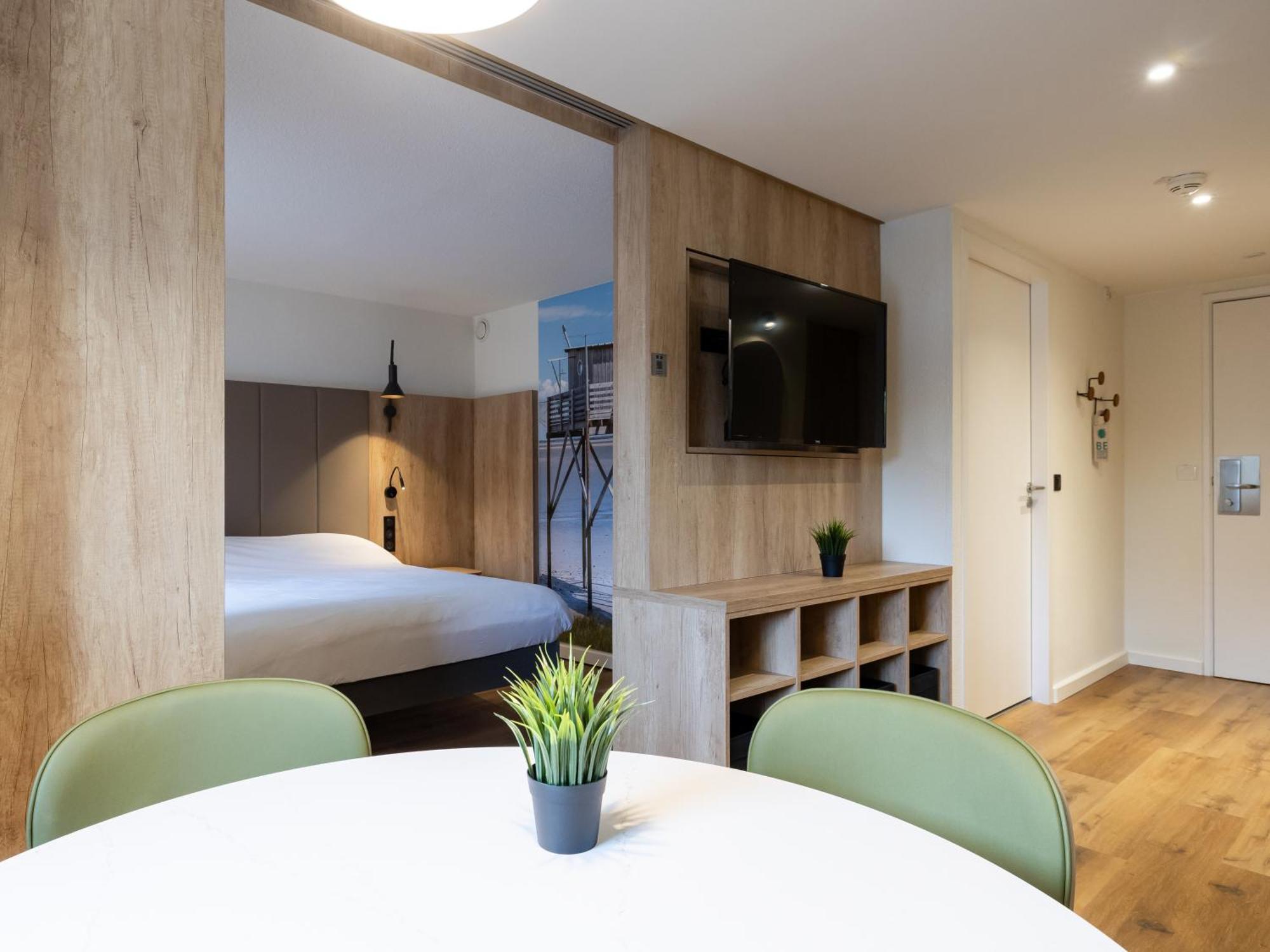 Ibis Bordeaux Centre Meriadeck Esterno foto