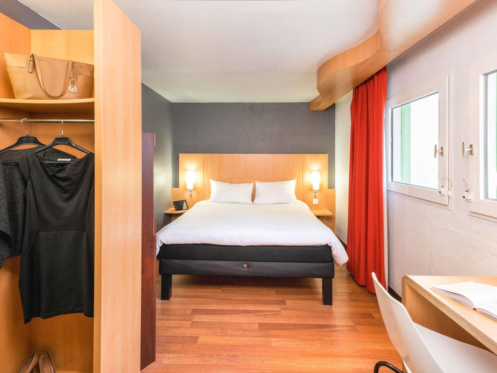 Ibis Bordeaux Centre Meriadeck Esterno foto